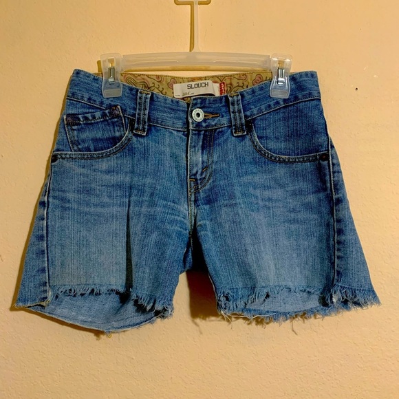 Levi's Pants - Levi's 504 slouch jean shorts